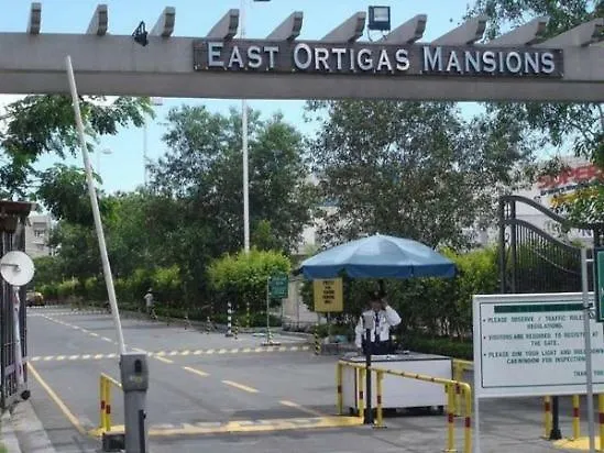 East Ortigas Mansions Hotel *